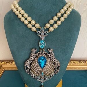 Heidi Daus Fabulous leopard fleur de lis Beaded Crystal Necklace